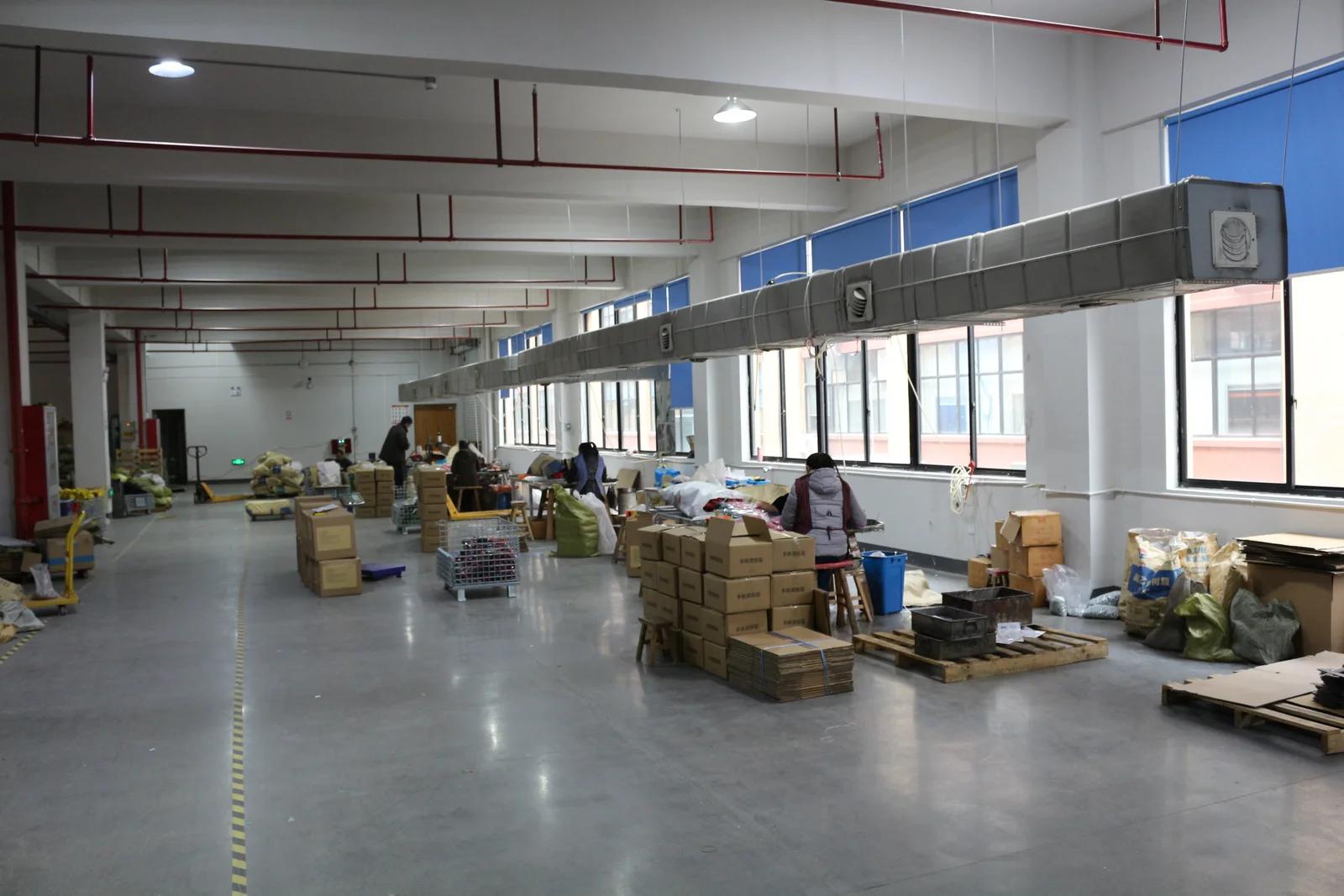 Hand Saw Packing & Delivery